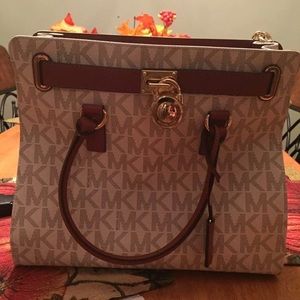 Michael kors purse